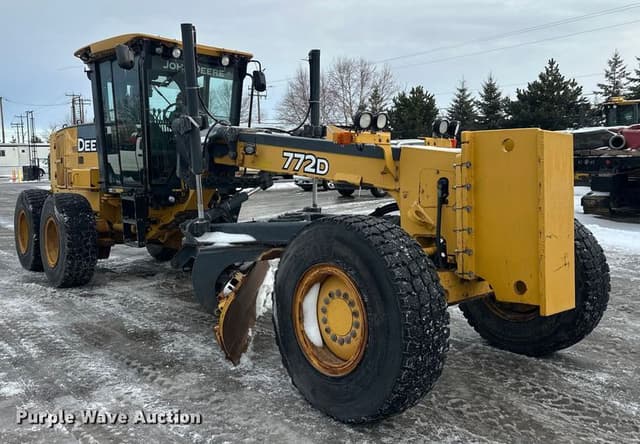 Image of John Deere 772D equipment image 2