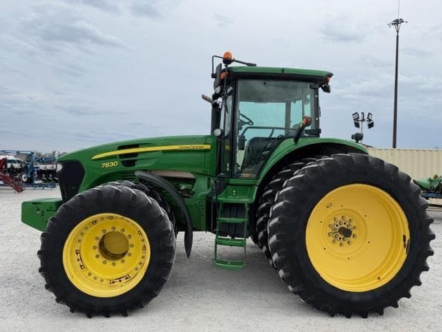 Image of John Deere 7830 equipment image 1
