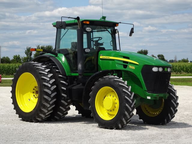 Image of John Deere 7930 equipment image 1