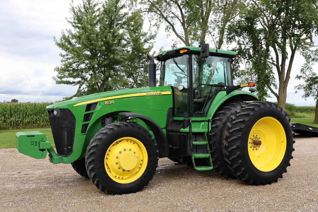 Image of John Deere 8130 Primary image