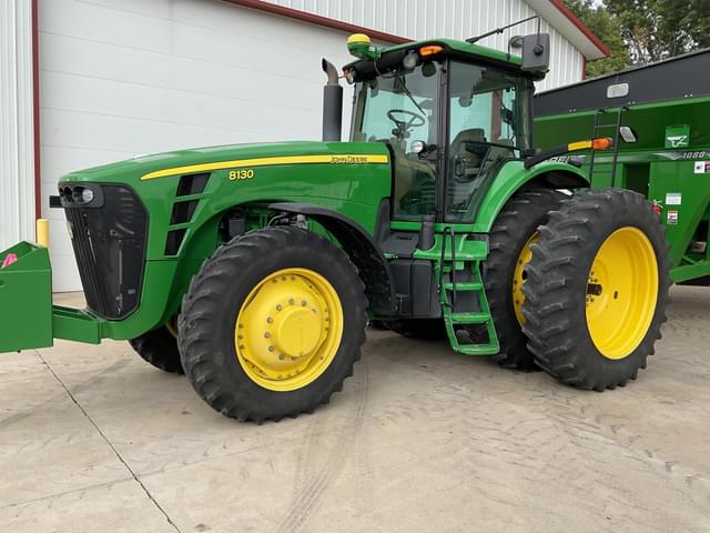 Image of John Deere 8130 equipment image 1