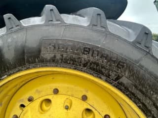 Image of John Deere 8130 equipment image 1