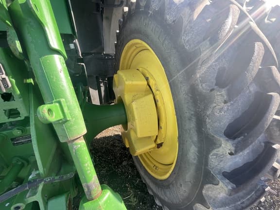 Image of John Deere 8130 equipment image 2
