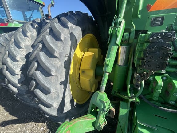 Image of John Deere 8130 equipment image 3