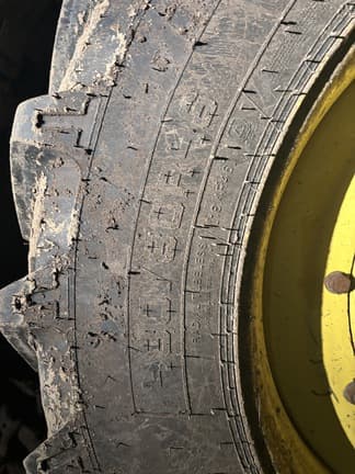 Image of John Deere 8130 equipment image 1