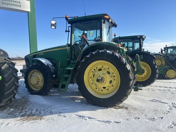 Image of John Deere 8130 equipment image 1