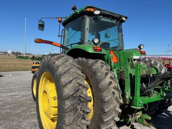 Image of John Deere 8130 equipment image 3