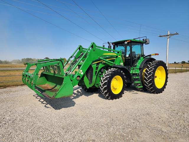 Image of John Deere 8130 equipment image 1