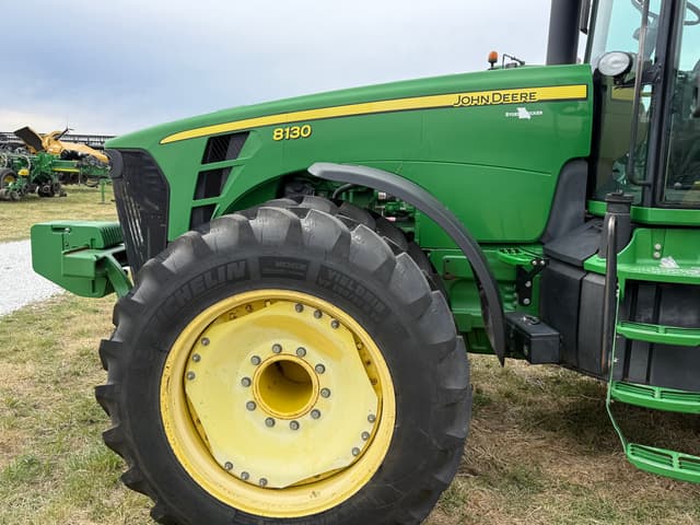 Image of John Deere 8130 equipment image 3
