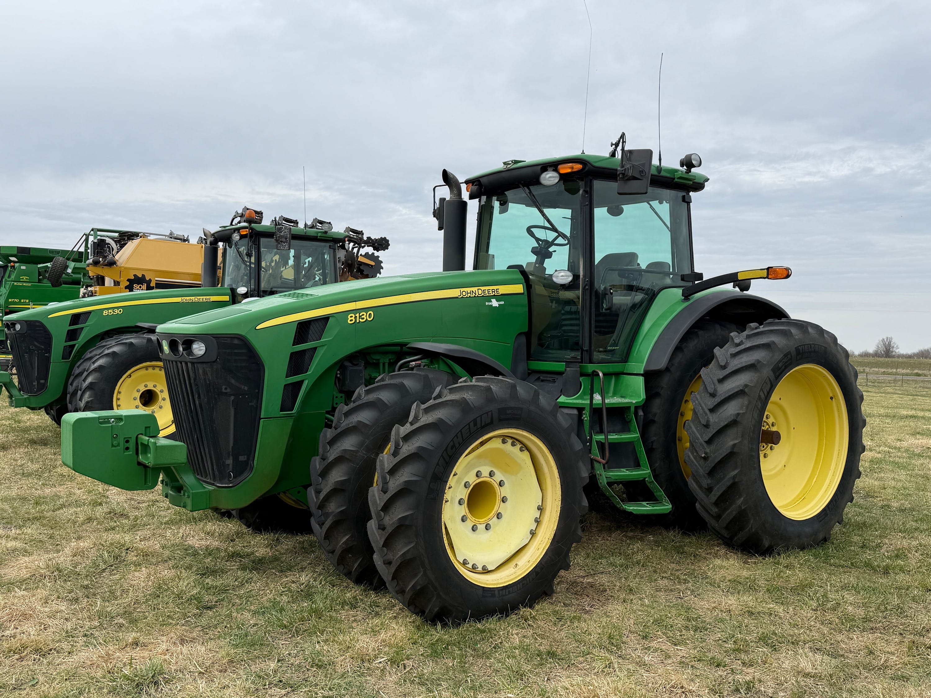 2008 John Deere 8130 Equipment Image0