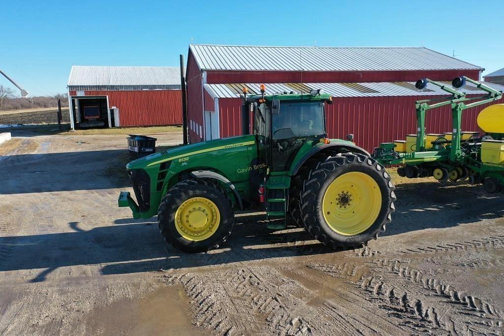 Image of John Deere 8130 Primary image