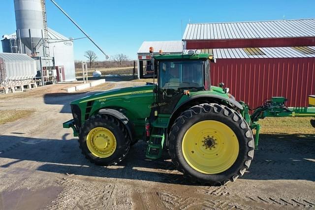 Image of John Deere 8130 equipment image 3