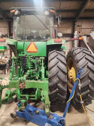 Image of John Deere 8230 equipment image 2