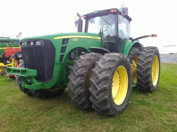 Image of John Deere 8230 Primary image
