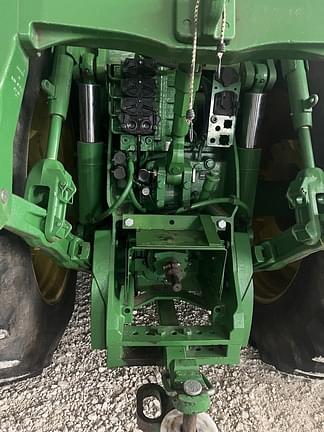 Image of John Deere 8230 equipment image 1