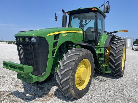 Image of John Deere 8230 Primary image