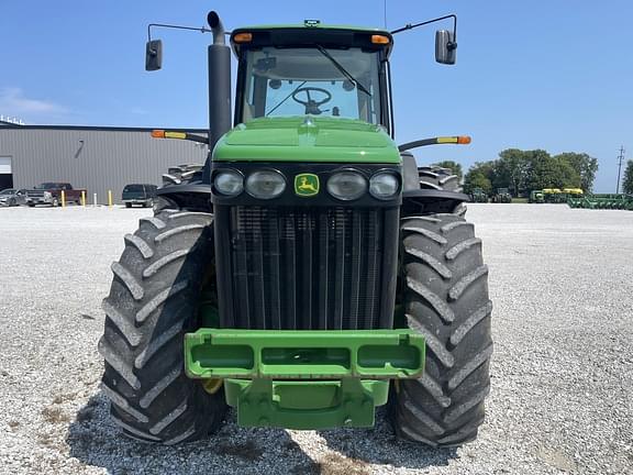 Image of John Deere 8230 equipment image 1