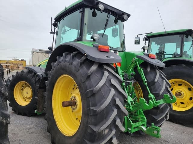 Image of John Deere 8230 equipment image 3