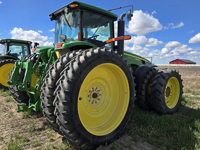 Image of John Deere 8230 equipment image 4