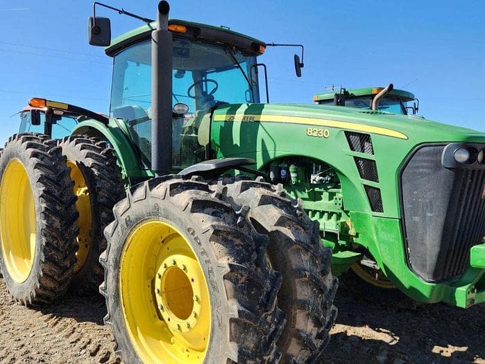Image of John Deere 8230 Primary image