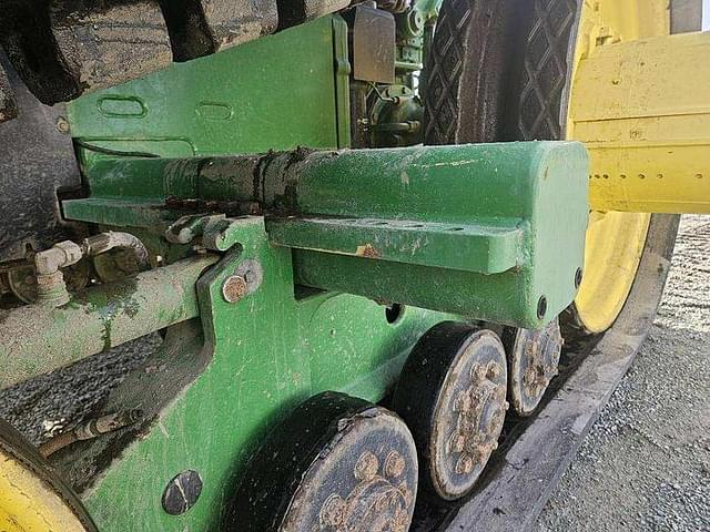 Image of John Deere 8230T equipment image 4