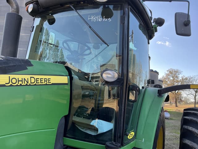 Image of John Deere 8330 equipment image 4