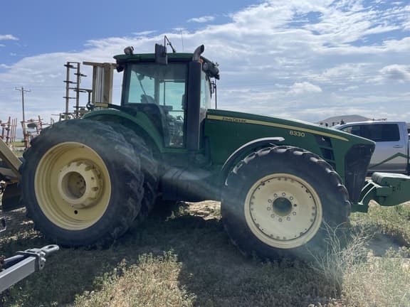 Image of John Deere 8330 equipment image 3
