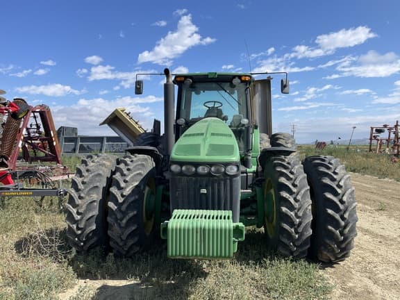 Image of John Deere 8330 equipment image 2