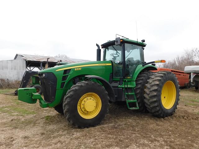 Image of John Deere 8330 equipment image 1