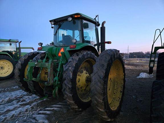 Image of John Deere 8330 equipment image 2