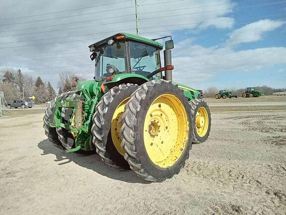 Image of John Deere 8330 equipment image 4