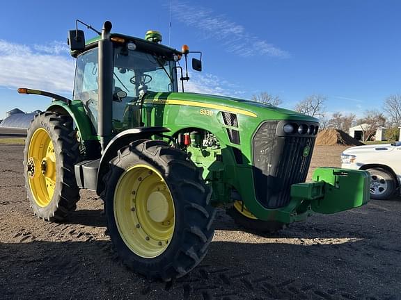 Image of John Deere 8330 equipment image 4