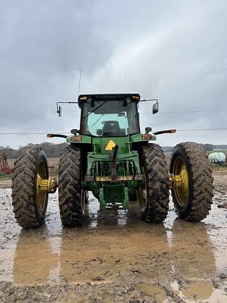 Image of John Deere 8330 equipment image 2