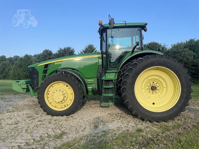 Image of John Deere 8330 equipment image 3