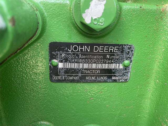 Image of John Deere 8330 equipment image 4