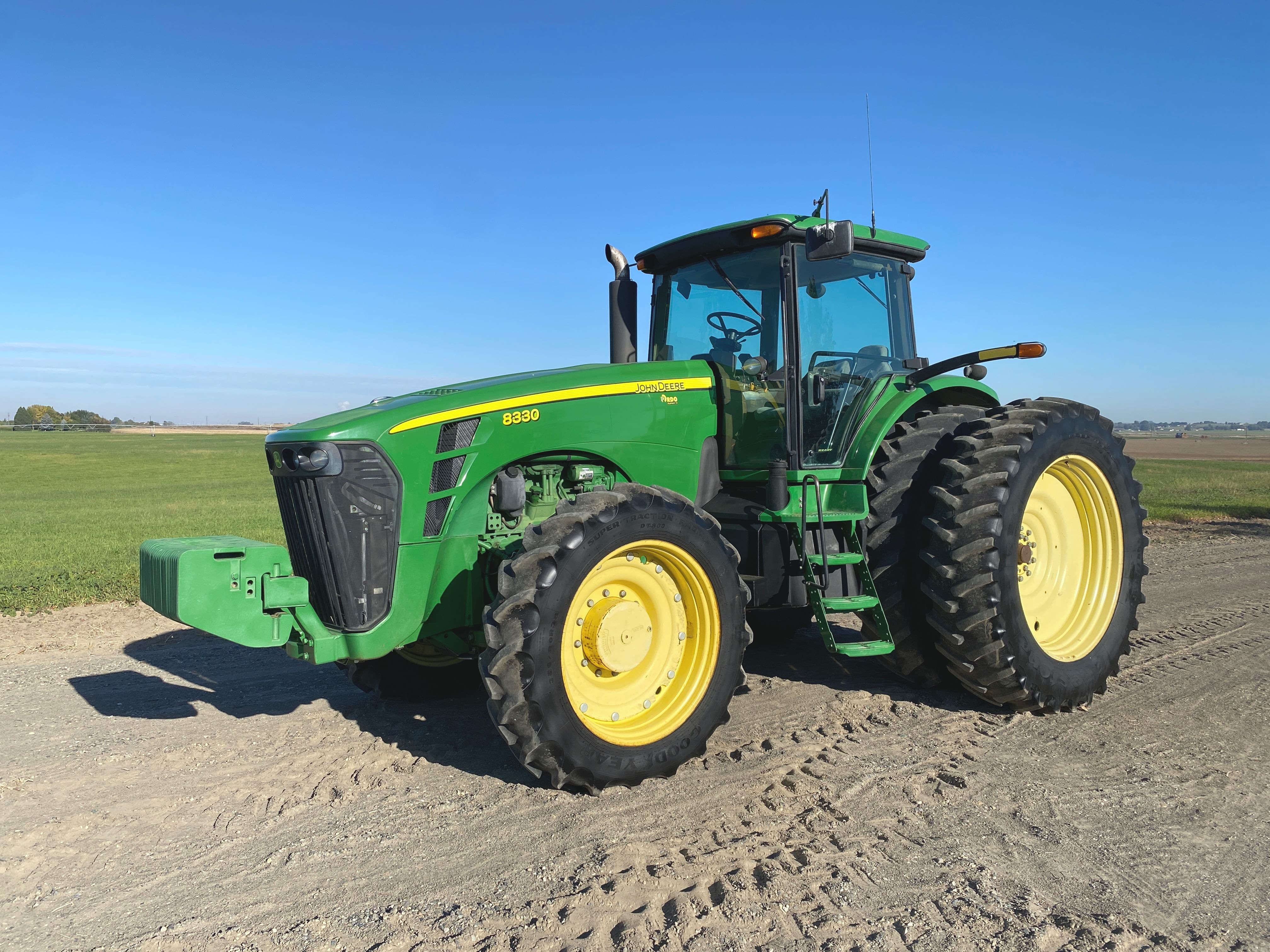 2008 John Deere 8330 Equipment Image0