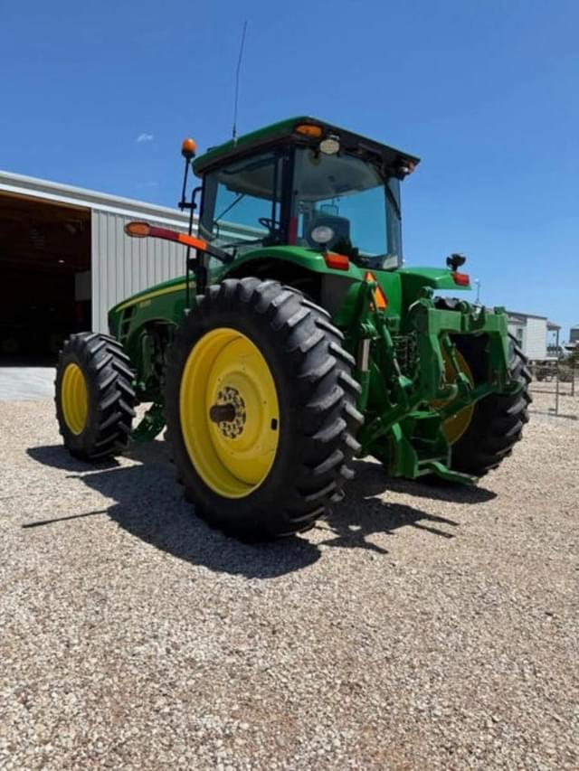Image of John Deere 8330 equipment image 4