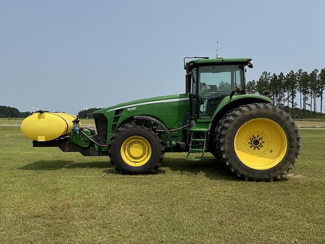 Image of John Deere 8330 equipment image 1