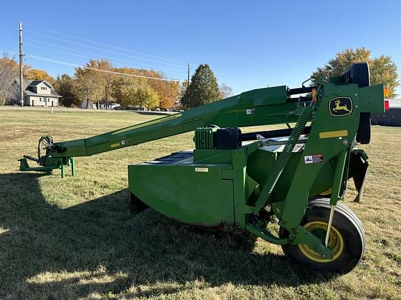 Image of John Deere 835 equipment image 1