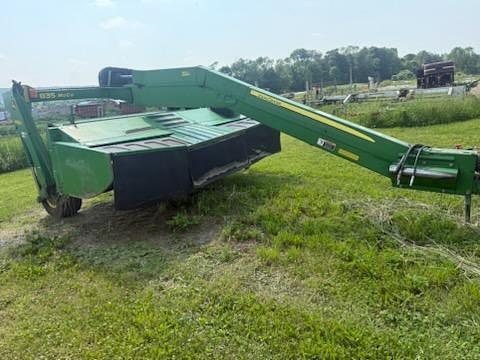 Image of John Deere 835 equipment image 2