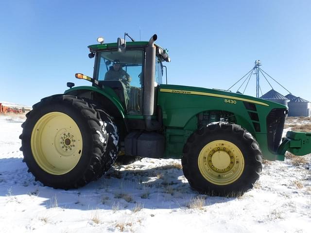 Image of John Deere 8430 equipment image 4