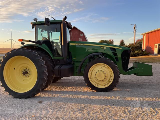 Image of John Deere 8430 equipment image 4