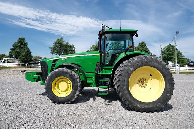 Image of John Deere 8430 equipment image 2