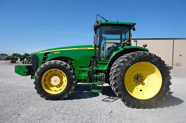 Image of John Deere 8430 equipment image 3