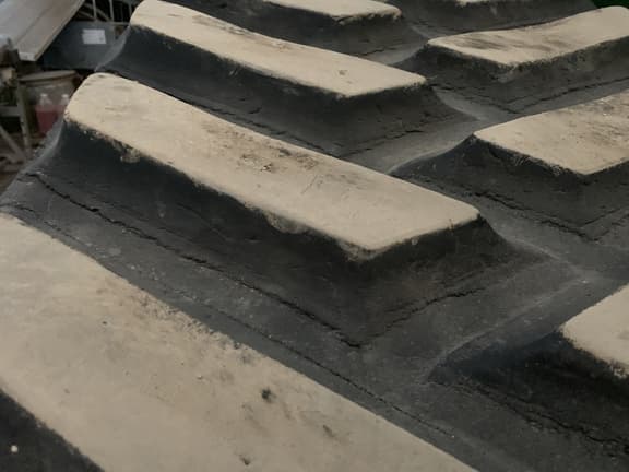 Image of John Deere 8430T equipment image 3