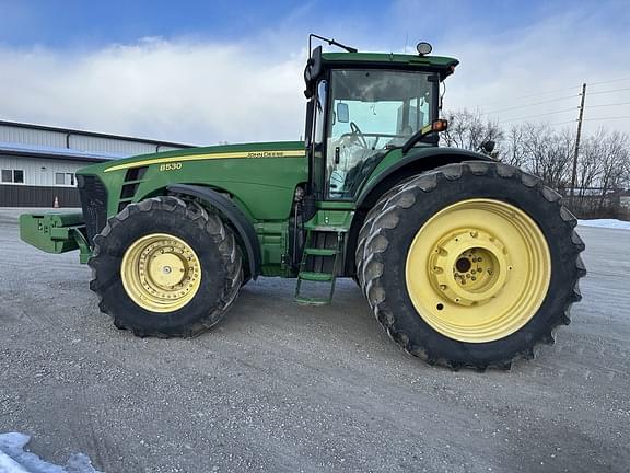 Image of John Deere 8530 Primary image