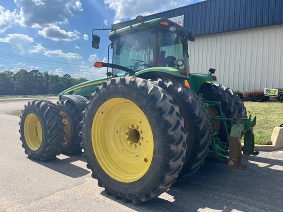 Image of John Deere 8530 equipment image 1