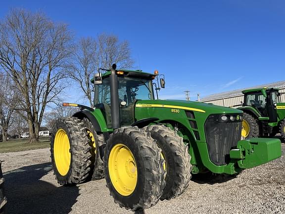 Image of John Deere 8530 equipment image 2