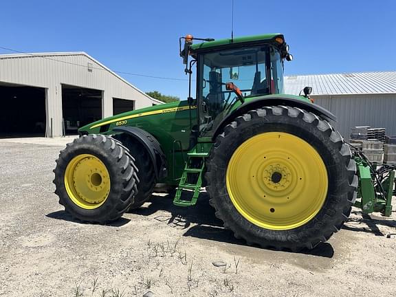 Image of John Deere 8530 equipment image 2