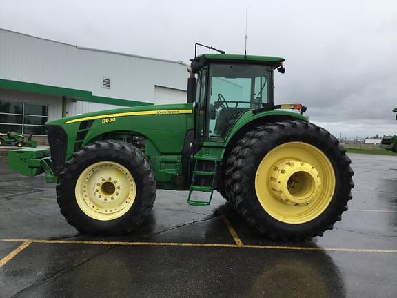 Image of John Deere 8530 Primary image